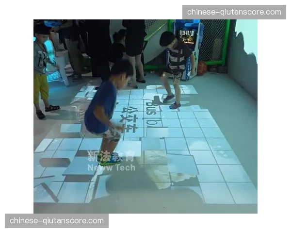 数字化交互训练器械在现阶段大幅提升了力量训练的趣味